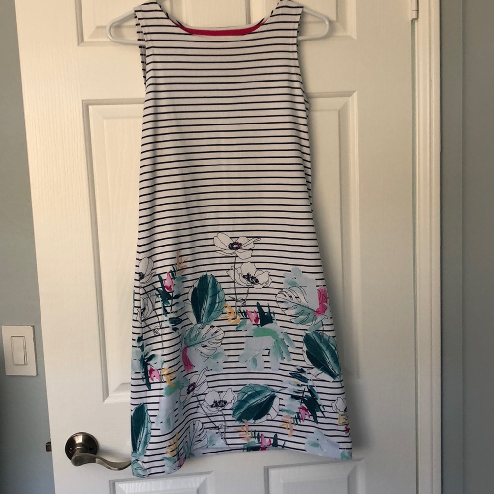 Navy and white patterned shift dress